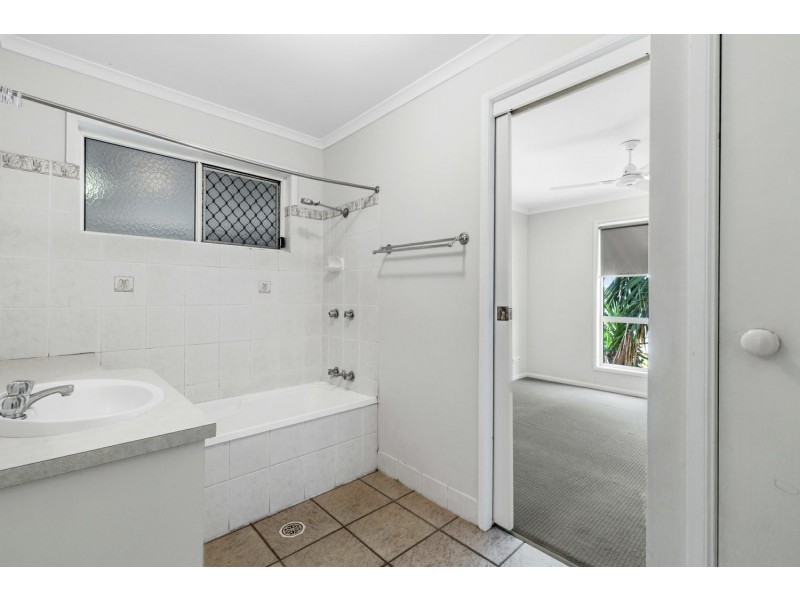 4 Tooker Street, Koongal QLD 4701
