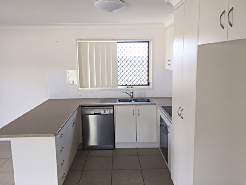 12 John Oxley Drive, Gracemere QLD 4702