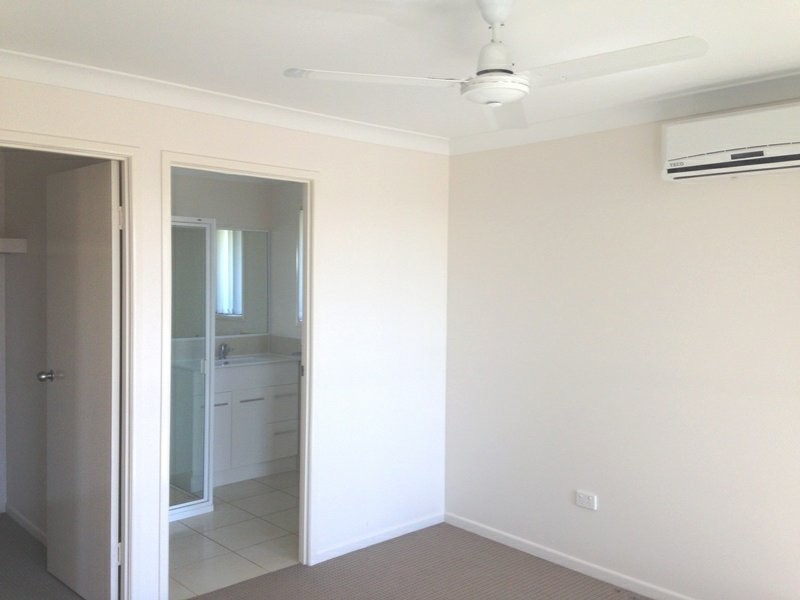 16 Owen Avenue, Gracemere QLD 4702
