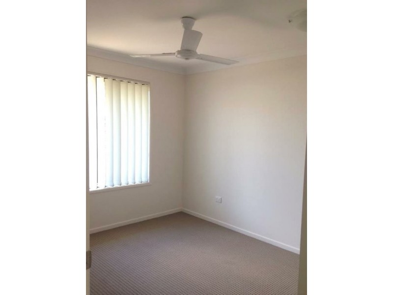 16 Owen Avenue, Gracemere QLD 4702