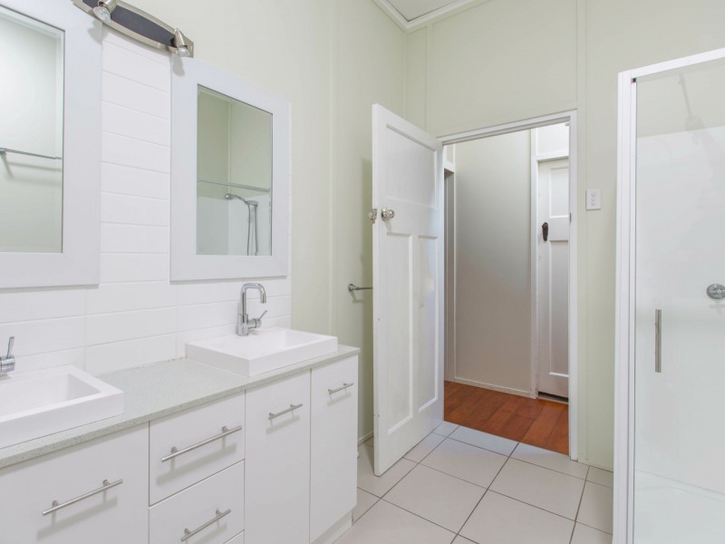 90 Stamford Street, Berserker QLD 4701