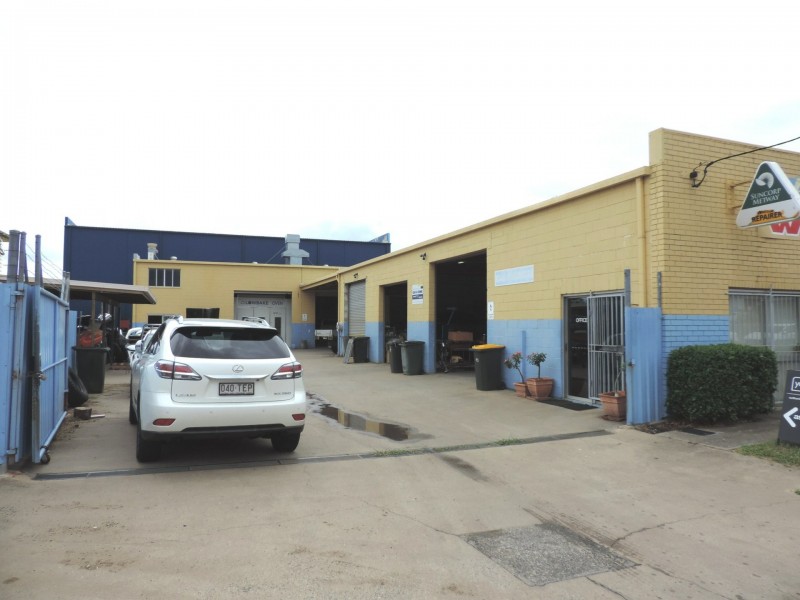 54 Burnett St, Berserker QLD 4701