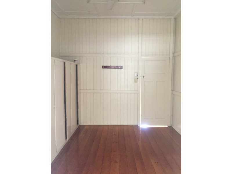 5 Dean Street, Berserker QLD 4701