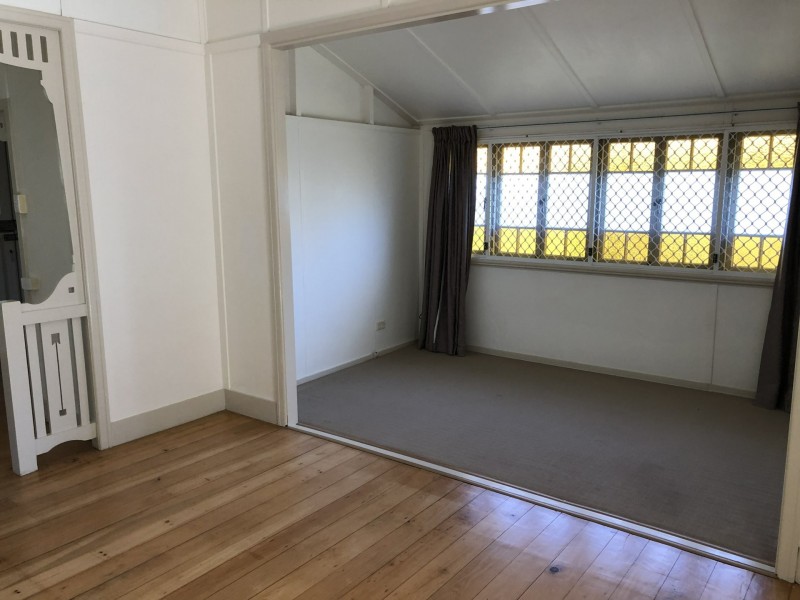 130 Nobbs Street, Berserker QLD 4701