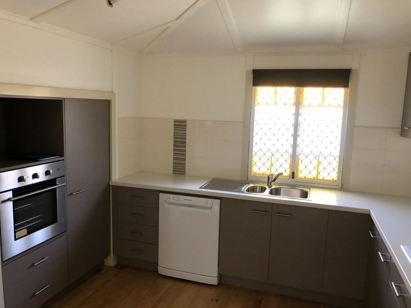 130 Nobbs Street, Berserker QLD 4701