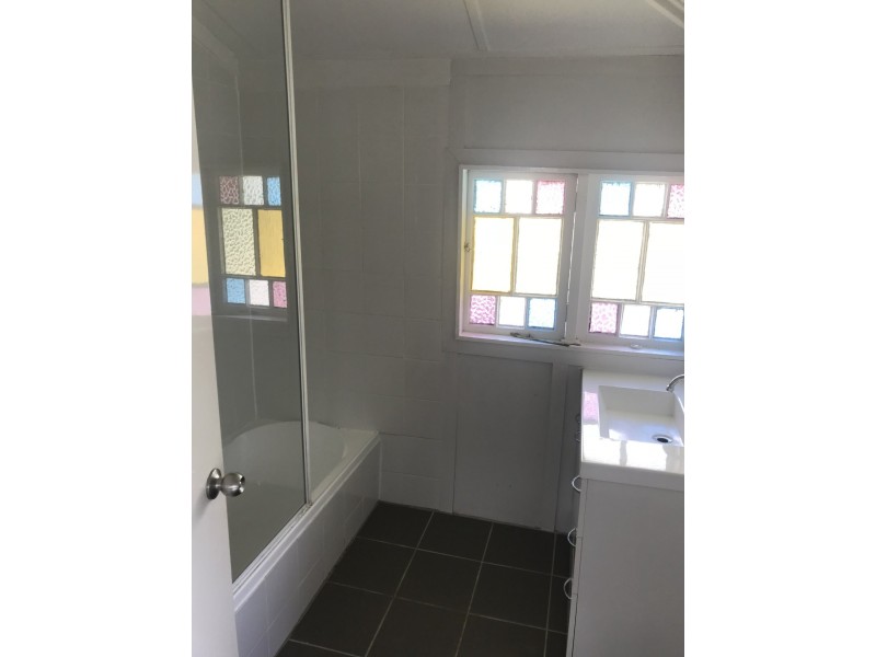 94 Murray Street, The Range QLD 4700