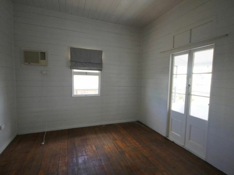 94 Murray Street, The Range QLD 4700