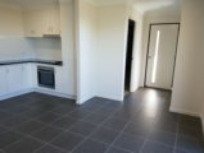 2B Leopold Cresent, Gracemere QLD 4702