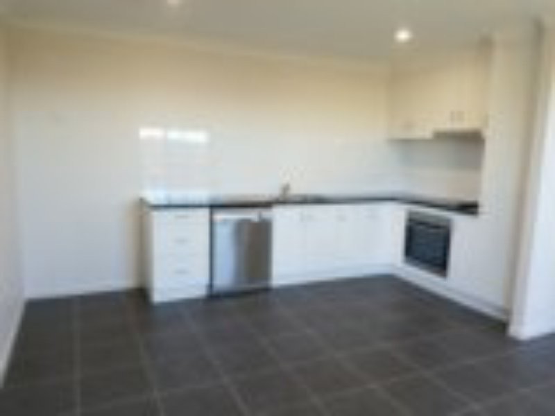 2B Leopold Cresent, Gracemere QLD 4702