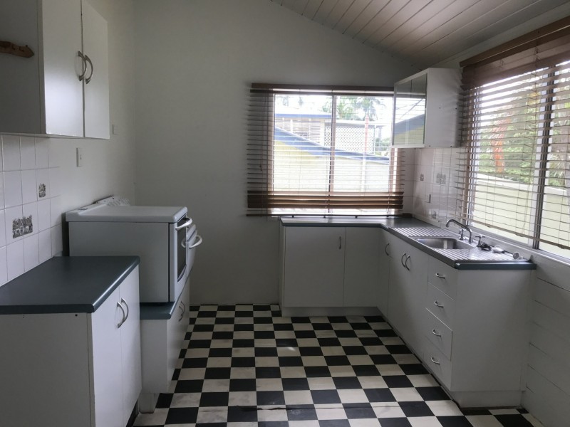 194 Peter Street, Berserker QLD 4701