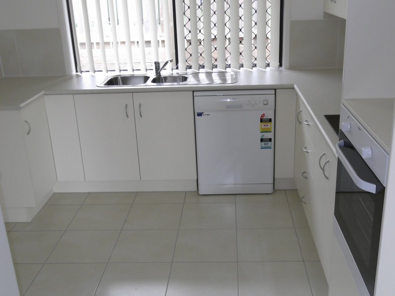 2 Boatwright Ave, Gracemere QLD 4702