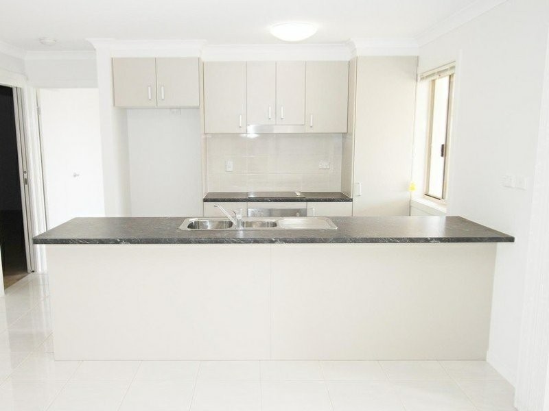 8 Taramoore Road, Gracemere QLD 4702