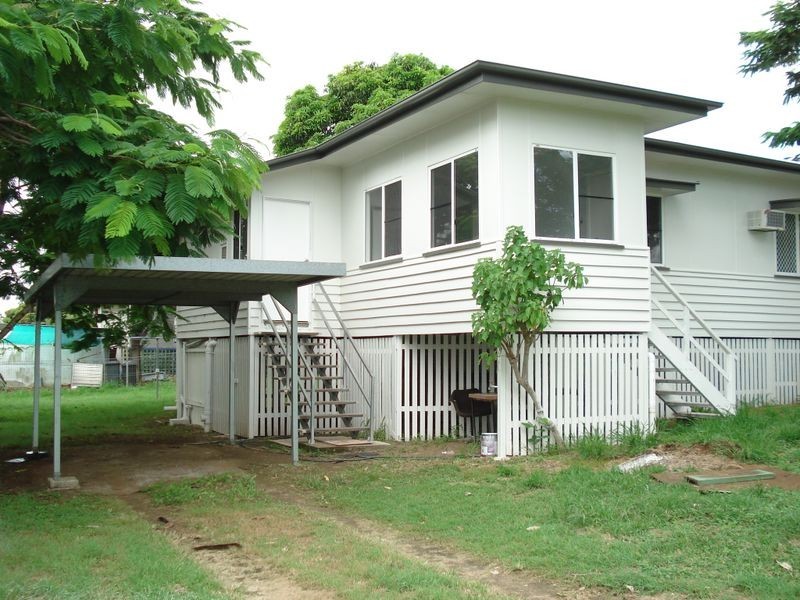 2/186 North Street, The Range QLD 4700