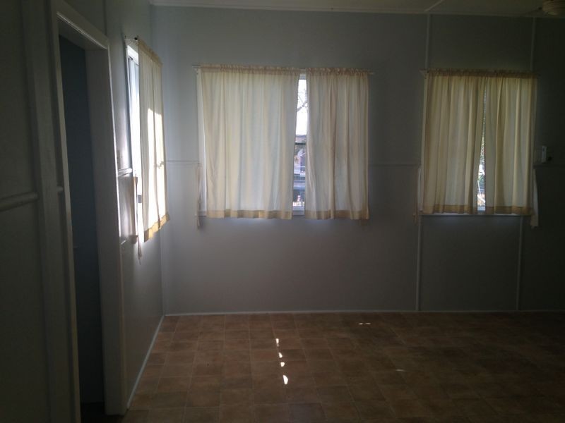 2/186 North Street, The Range QLD 4700