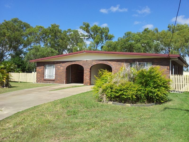 1/2 Buntain Street, Kawana QLD 4701