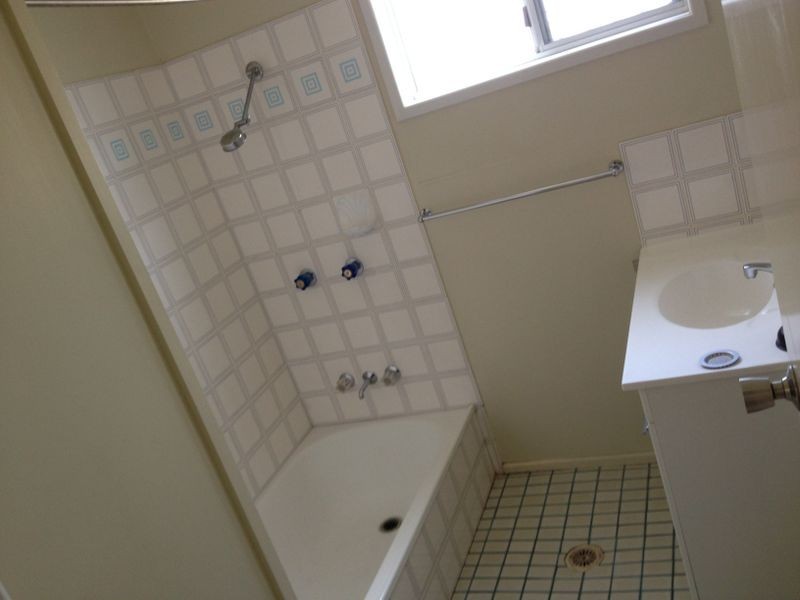 1/2 Buntain Street, Kawana QLD 4701