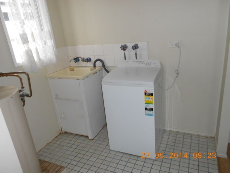 1/2 Buntain Street, Kawana QLD 4701