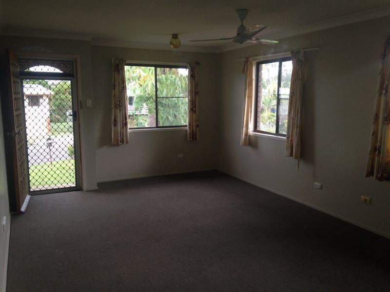 2/300 Duthie Avenue, Frenchville QLD 4701