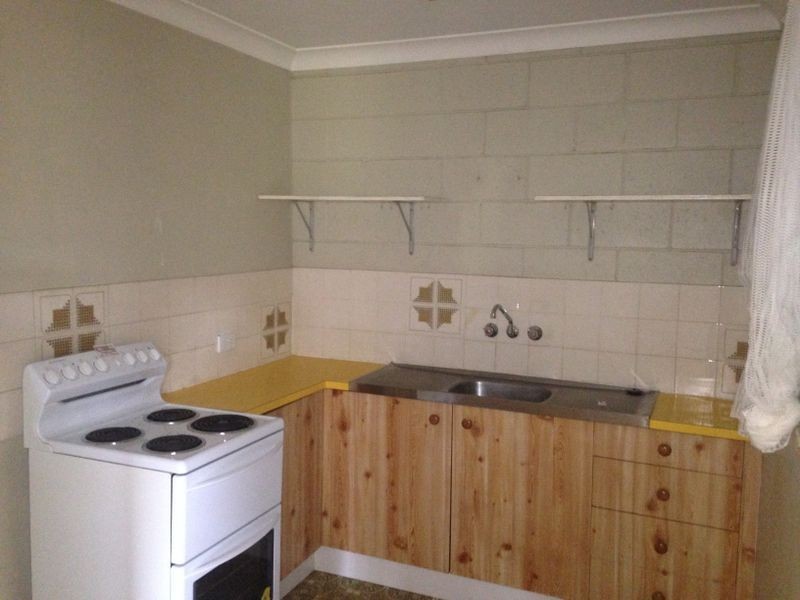 2/300 Duthie Avenue, Frenchville QLD 4701