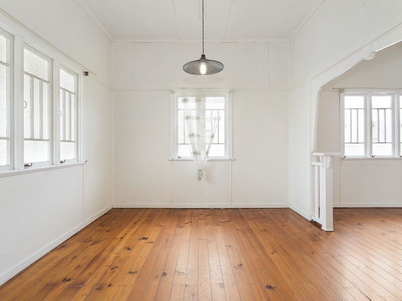 33 Ellis Street, Berserker QLD 4701