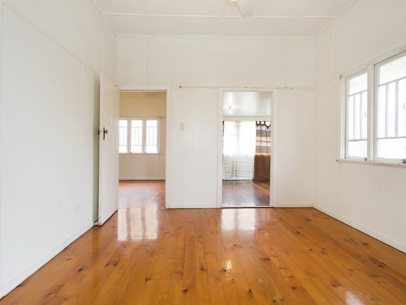 33 Ellis Street, Berserker QLD 4701
