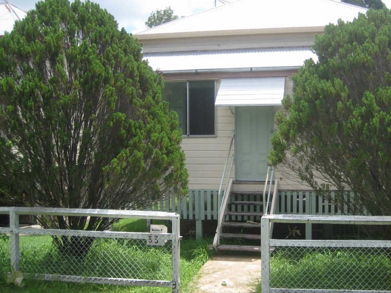 53 West Street, The Range QLD 4700