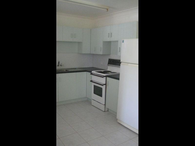 2/4 Sheedy Avenue, Frenchville QLD 4701