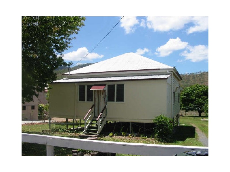 6 MACKAY STREET, Rockhampton QLD 4700