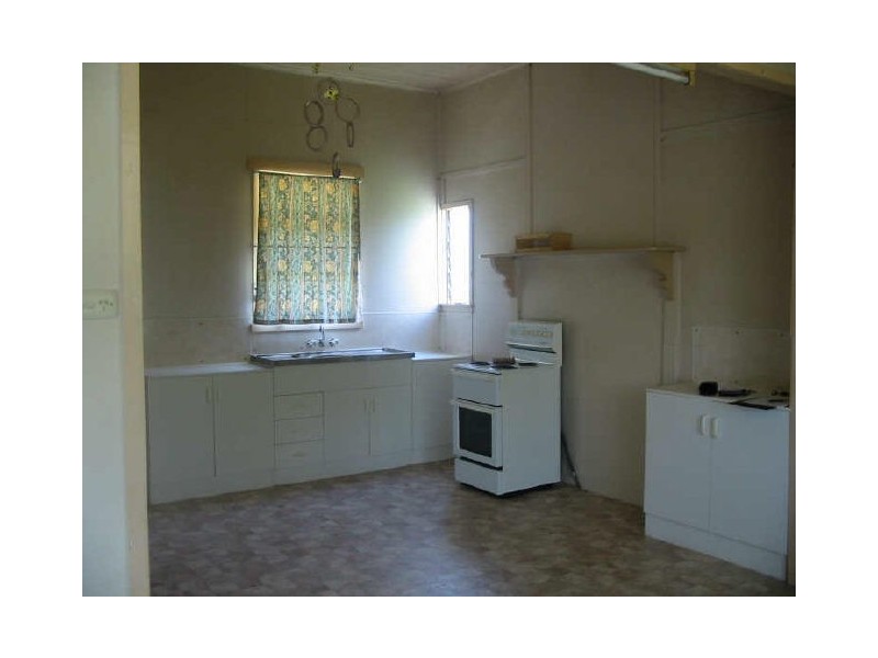 6 MACKAY STREET, Rockhampton QLD 4700