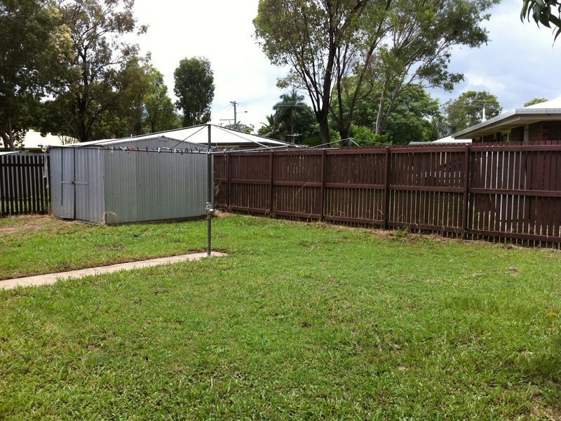 9 Elwing Street, Kawana QLD 4701