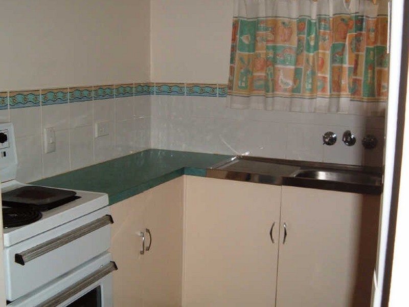 2/260 Carpenter Street, Frenchville QLD 4701