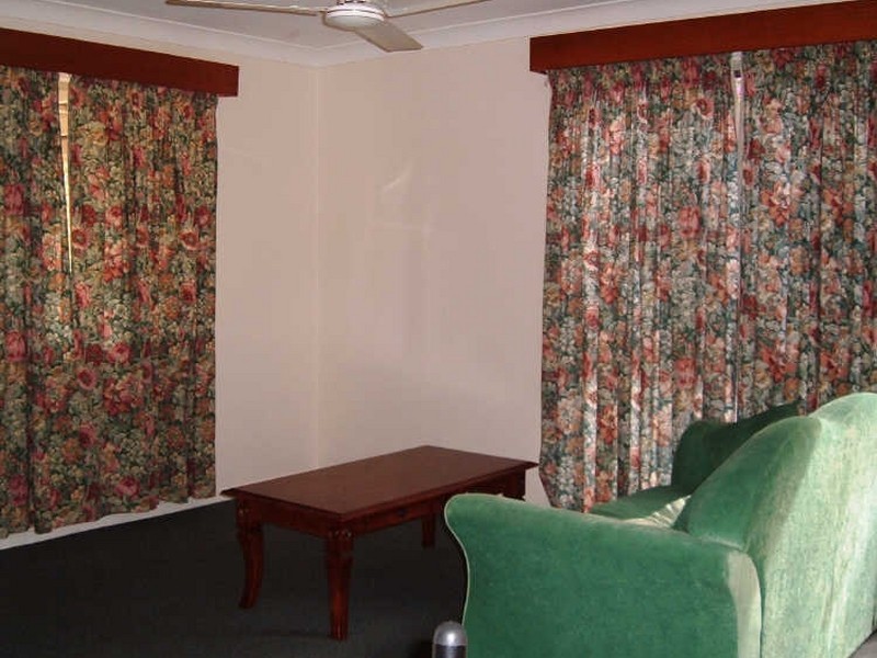 2/260 Carpenter Street, Frenchville QLD 4701