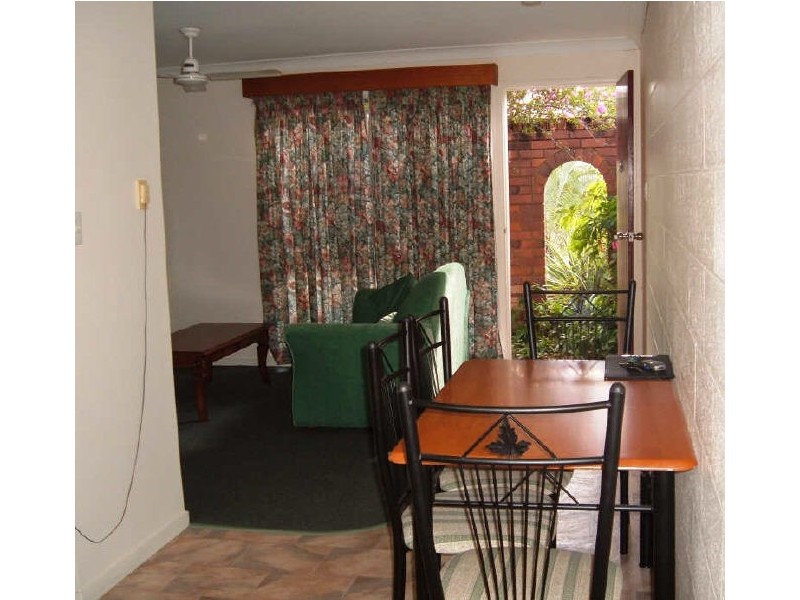 2/260 Carpenter Street, Frenchville QLD 4701