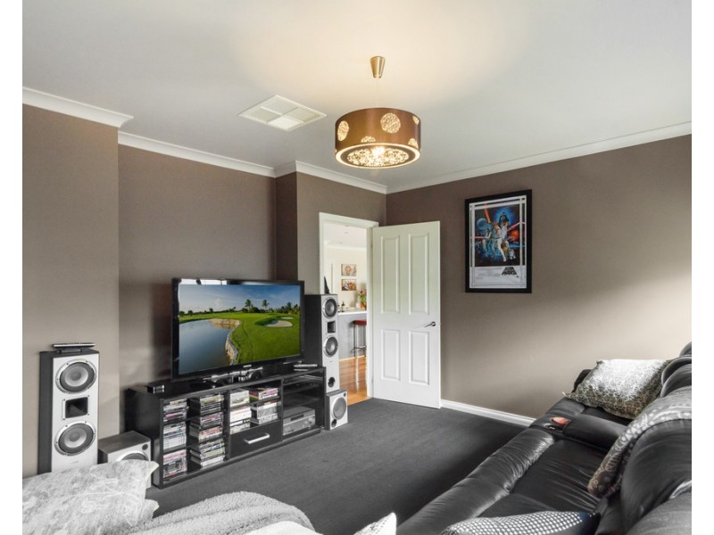 6 The Elms Boulevard, Kilmore VIC 3764