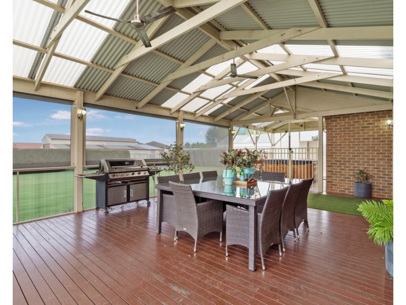 6 The Elms Boulevard, Kilmore VIC 3764