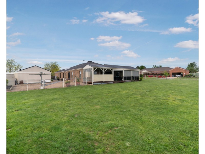 6 The Elms Boulevard, Kilmore VIC 3764