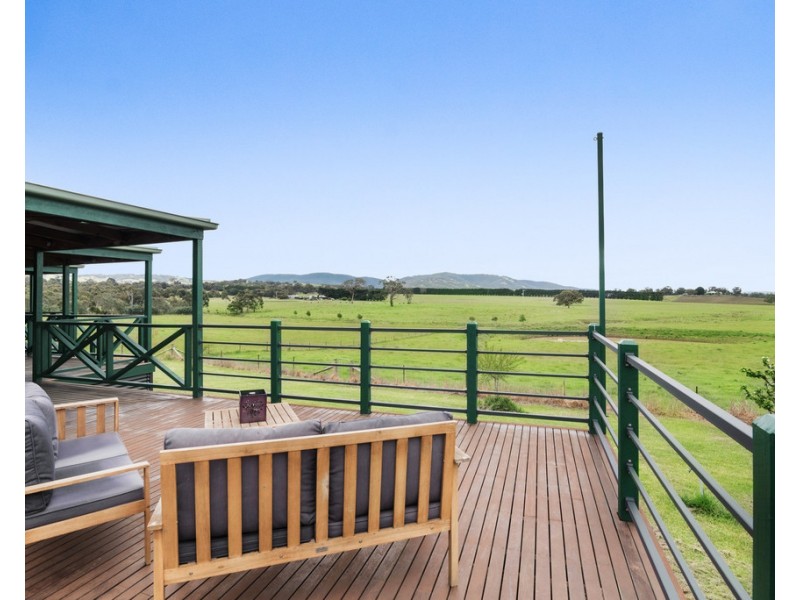 85 McNab Road, Willowmavin VIC 3764