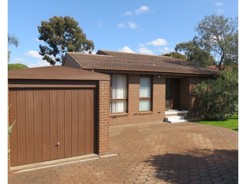 15 Lakeside Boulevard, Rowville VIC 3178