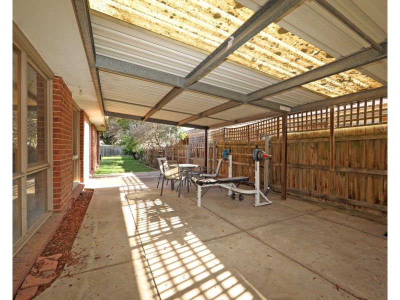 23 Laurel Crescent, Carrum Downs VIC 3201