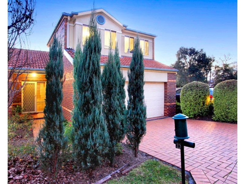 23 St Laurent Rise, Knoxfield VIC 3180