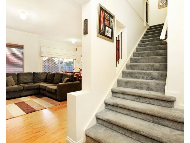 23 St Laurent Rise, Knoxfield VIC 3180