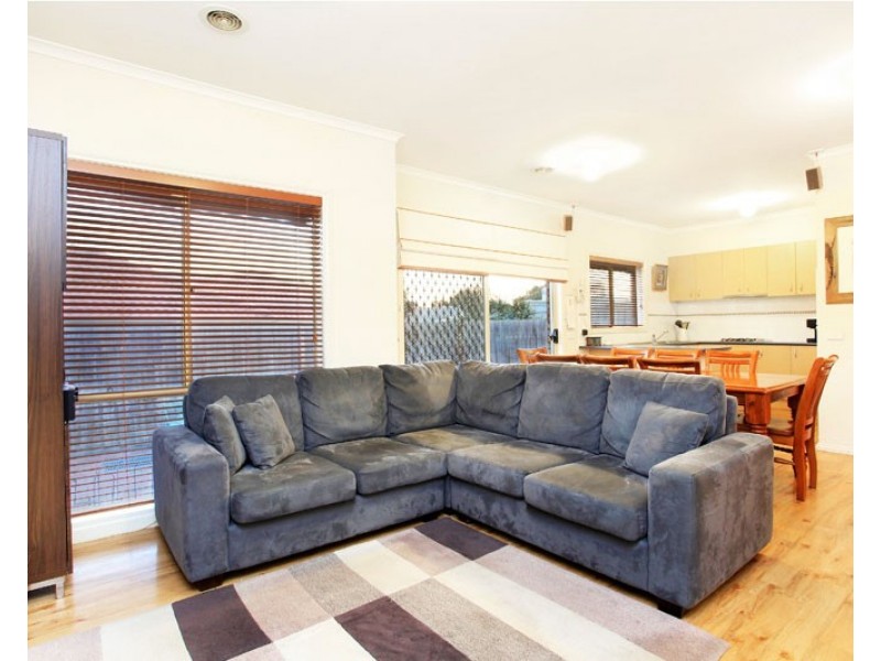 23 St Laurent Rise, Knoxfield VIC 3180