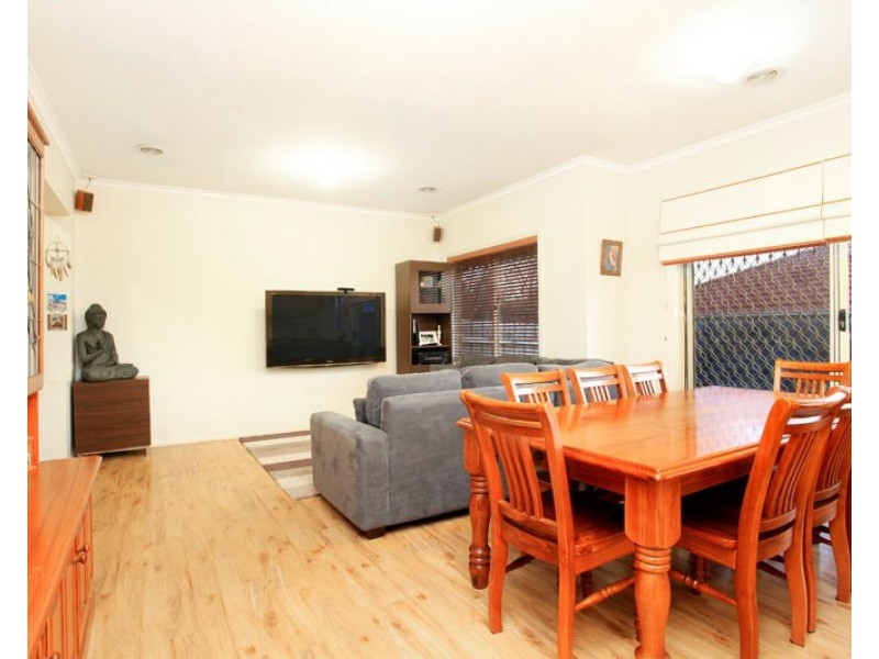 23 St Laurent Rise, Knoxfield VIC 3180