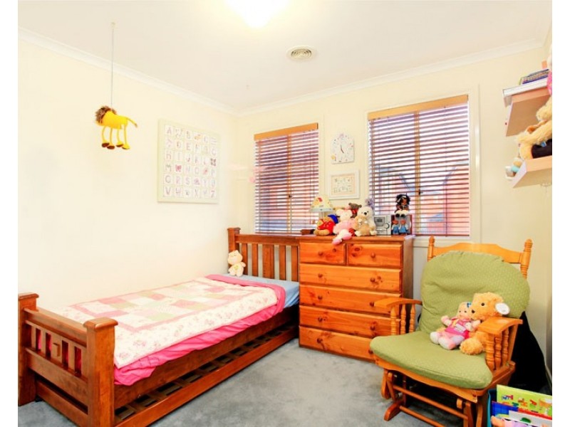 23 St Laurent Rise, Knoxfield VIC 3180