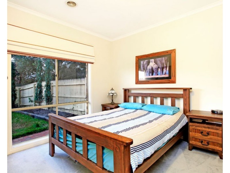 23 St Laurent Rise, Knoxfield VIC 3180