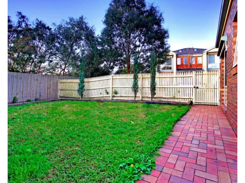 23 St Laurent Rise, Knoxfield VIC 3180