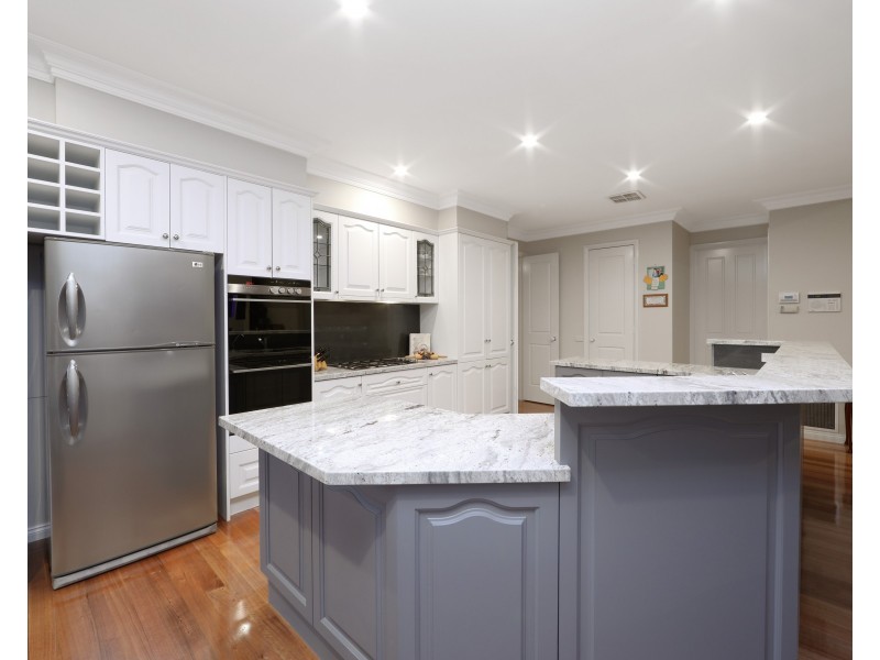 5 Grange Drive, Lysterfield VIC 3156