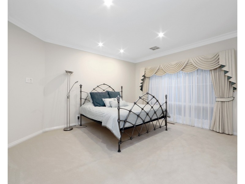 5 Grange Drive, Lysterfield VIC 3156