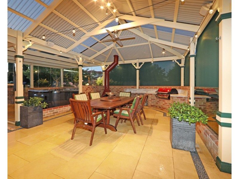 5 Grange Drive, Lysterfield VIC 3156