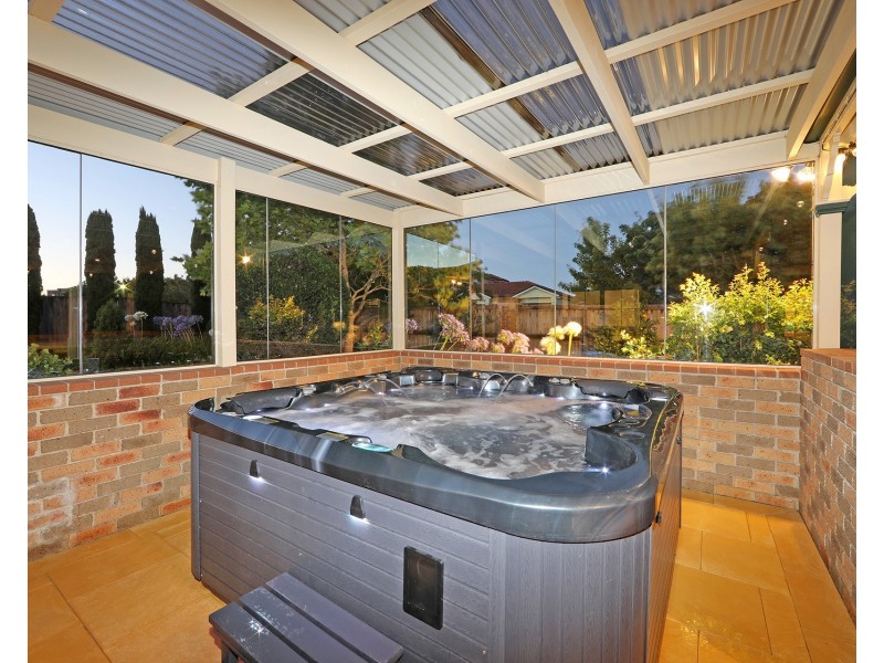 5 Grange Drive, Lysterfield VIC 3156